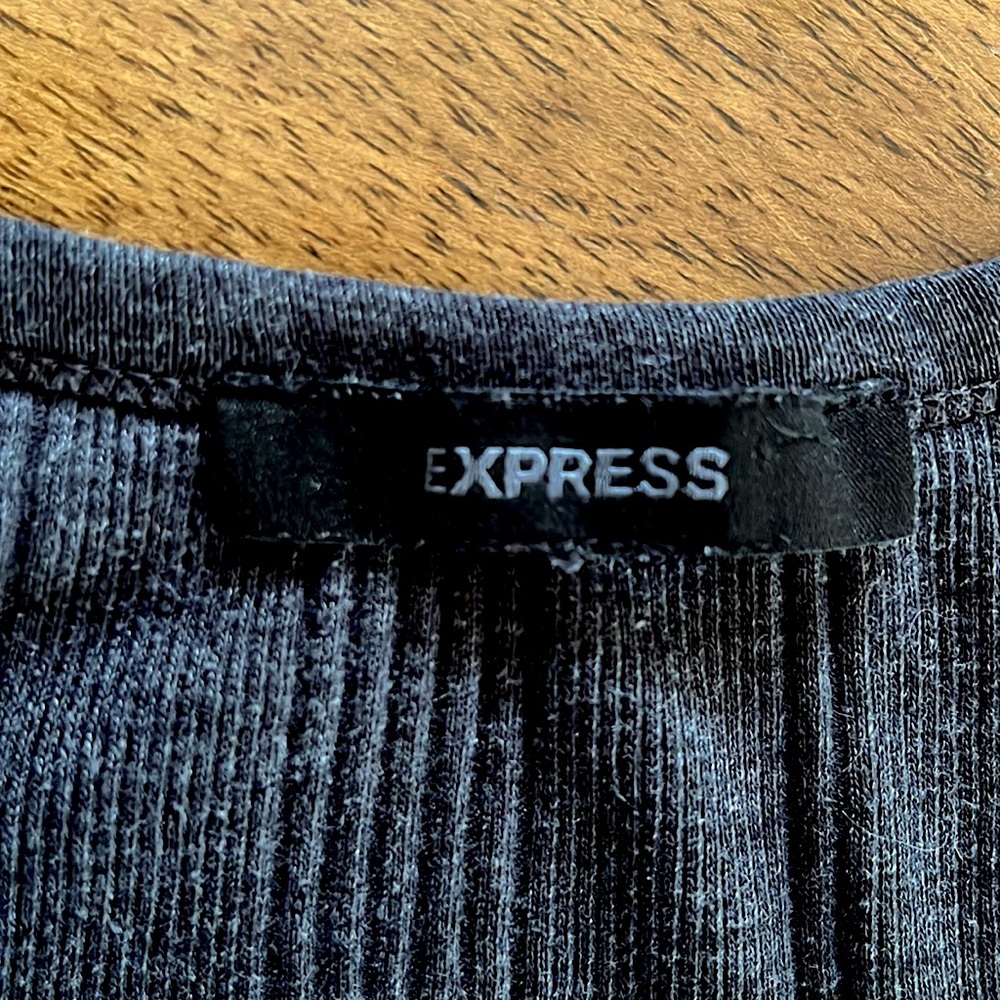 V-neck button down - Picture 3 of 3